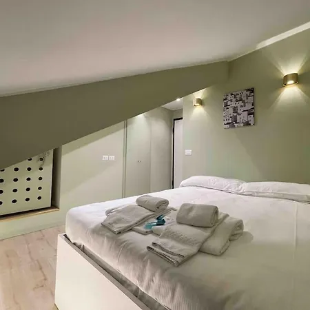 Emanuele Attic Apartment *